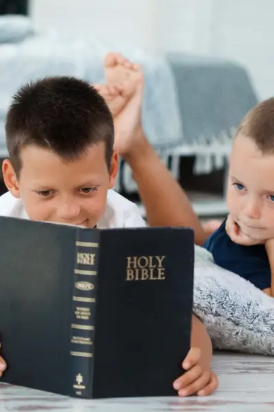 Homeschool Prayer Challenge Week 23: Bible Reading in Homeschool Made Simple
